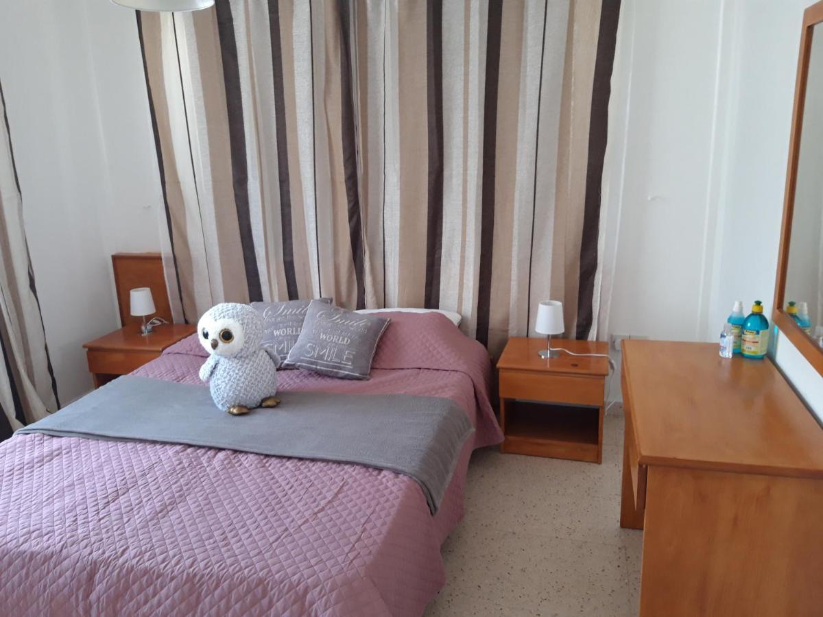 La Veranda Sea View Apartments Ларнака Екстериор снимка